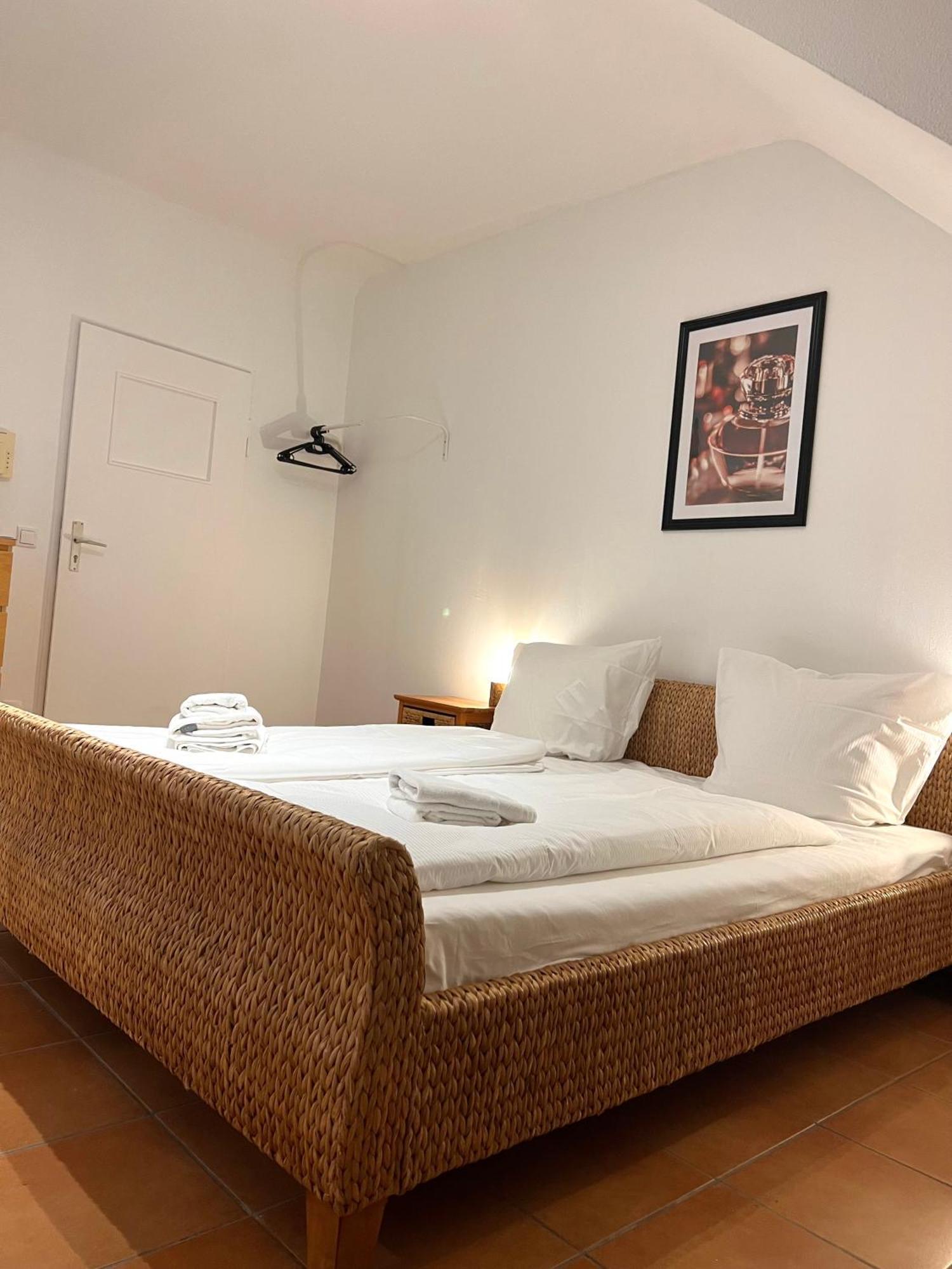 Stadtoase Wohnung Nahe Hauptbahnhof Кобленц Екстериор снимка